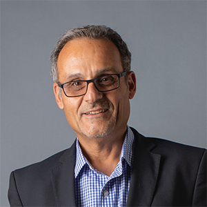 Emmanuel Giannelis Headshot